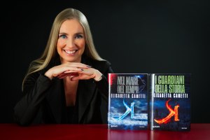 Elisabetta_giacca nera_2 libri_1